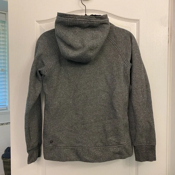 Lululemon pull over - Picture 2 of 4